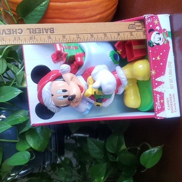 New Disney Mickey Mouse Candy Dispenser Santa Christmas presents - Picture 12 of 14